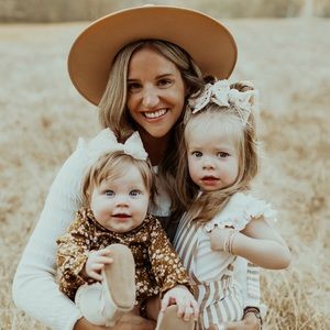 I’m Dakota! These are my tiny loves that I will be sharing all their goods!